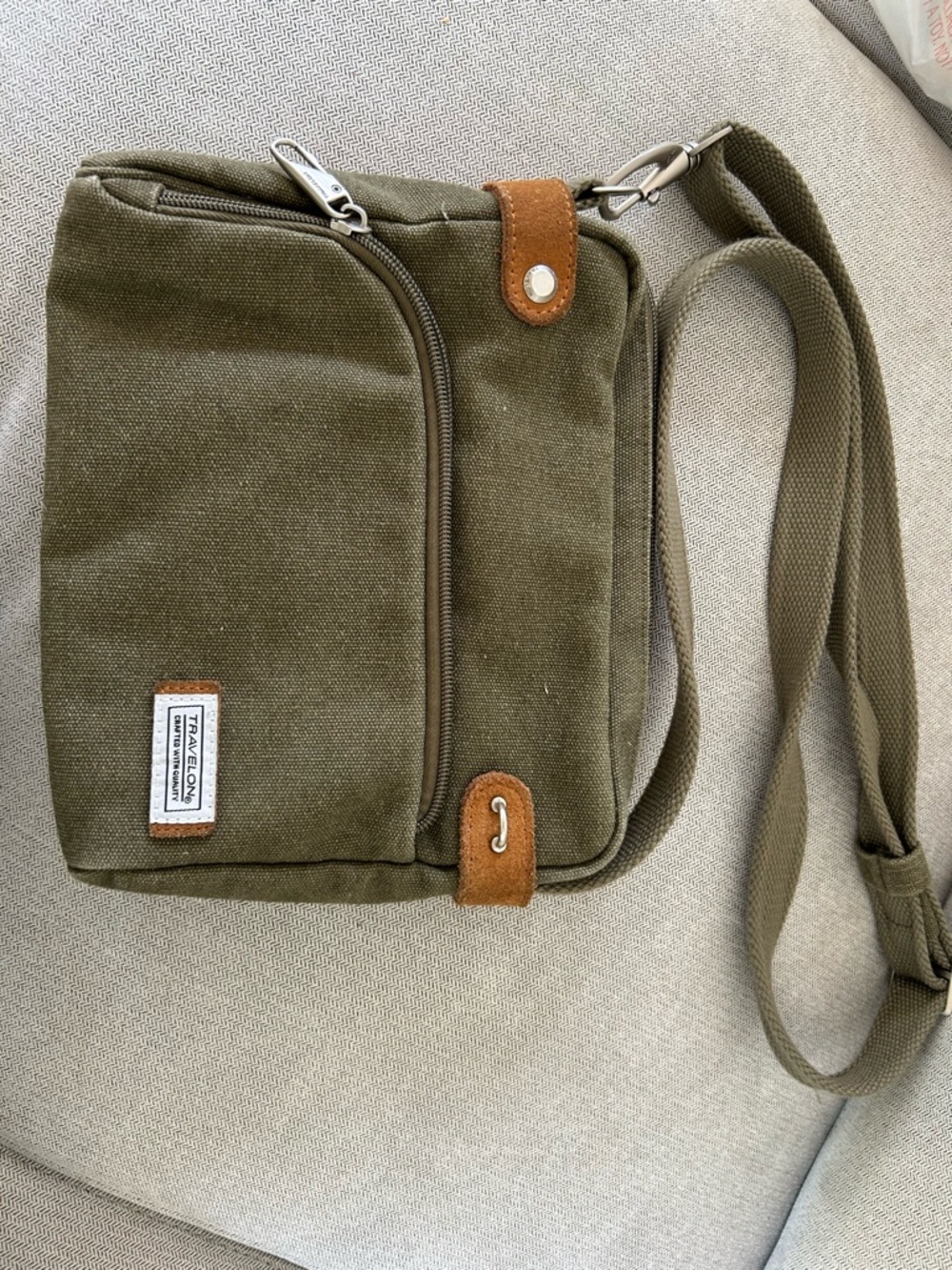Travelon Anti-Theft Heritage Crossbody Bag in Green